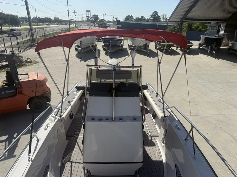 Slide: The Image of Boston Whaler 21 Outrage 1996 - 26