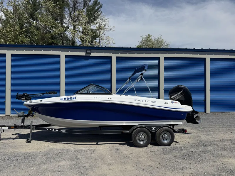 Slide: The Image of Tahoe 550 TF 2019 - 1