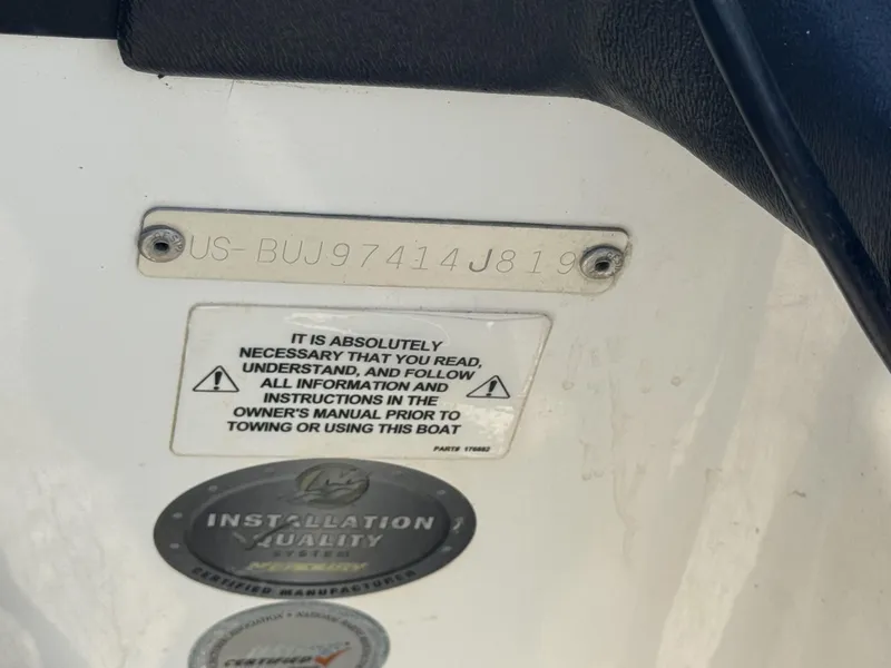 Slide: The Image of Tahoe 550 TF 2019 - 19