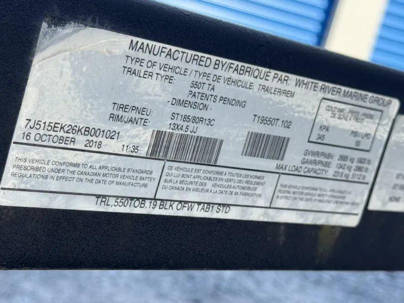 Slide: The Image of Tahoe 550 TF 2019 - 20