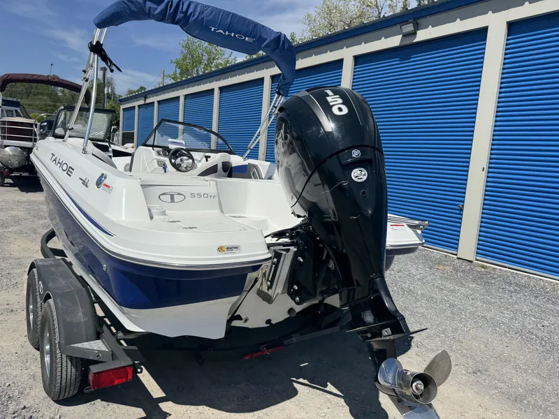 Slide: The Image of Tahoe 550 TF 2019 - 22