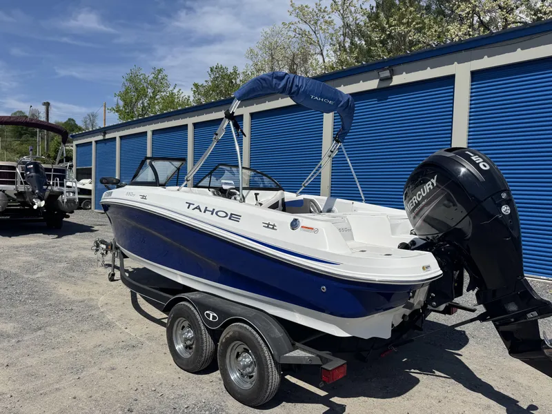 Slide: The Image of Tahoe 550 TF 2019 - 4