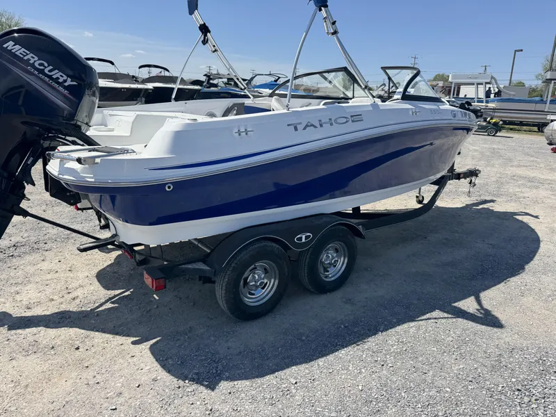 Slide: The Image of Tahoe 550 TF 2019 - 6