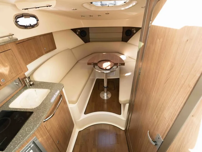 Slide: The Image of Boston Whaler 315 Conquest 2017 - 14