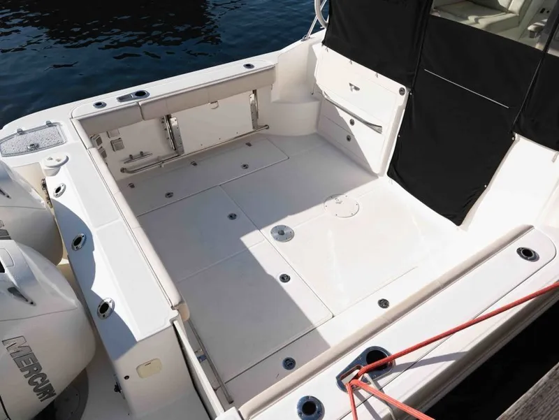 Slide: The Image of Boston Whaler 315 Conquest 2017 - 24