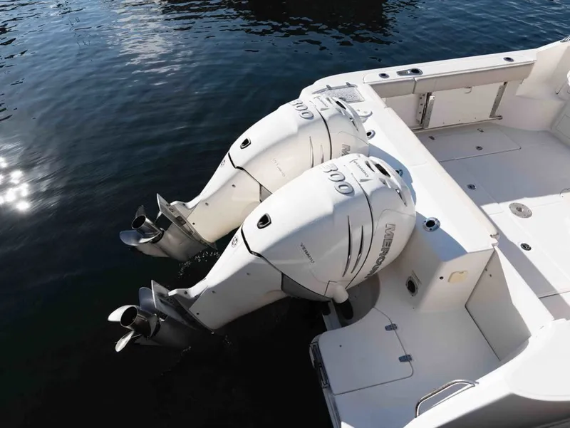 Slide: The Image of Boston Whaler 315 Conquest 2017 - 25