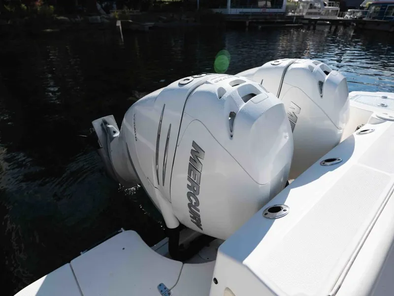 Slide: The Image of Boston Whaler 315 Conquest 2017 - 26