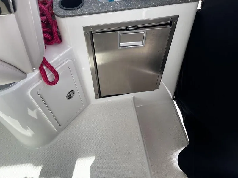 Slide: The Image of Boston Whaler 315 Conquest 2017 - 9