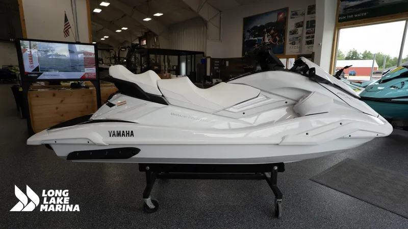 Slide: The Image of Yamaha FX Cruiser SVHO w/ Audio 2025 - 1