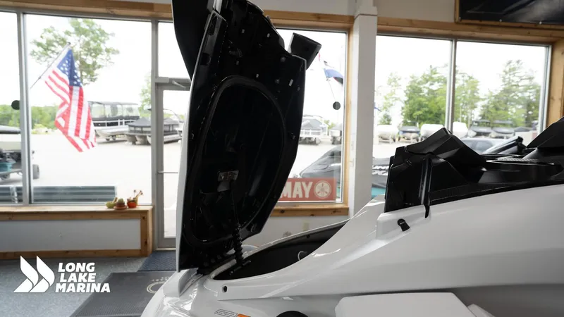 Slide: The Image of Yamaha FX Cruiser SVHO w/ Audio 2025 - 14