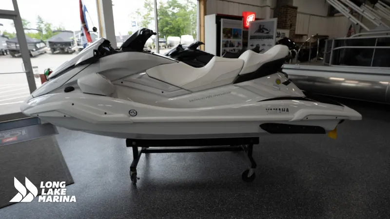 Slide: The Image of Yamaha FX Cruiser SVHO w/ Audio 2025 - 4