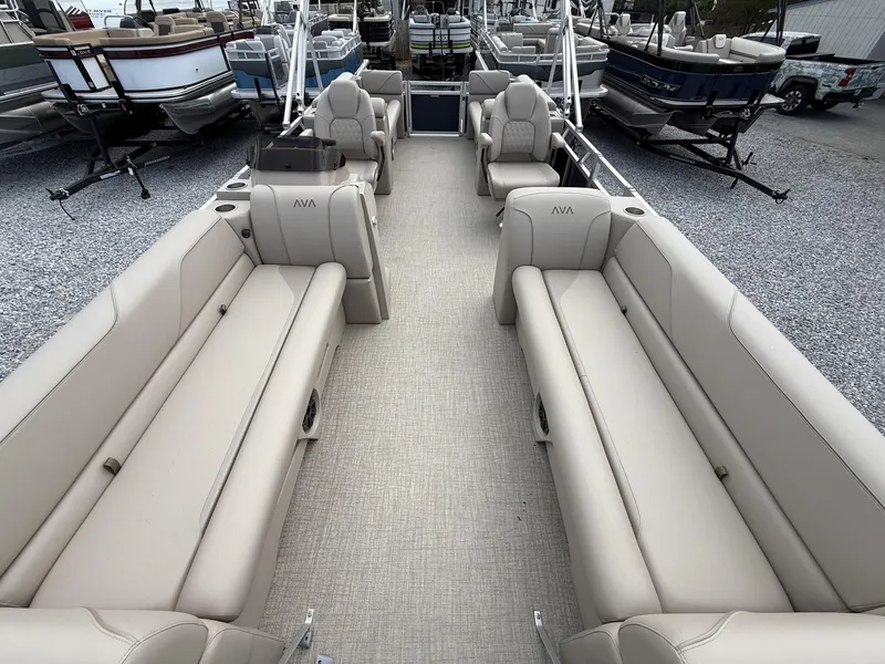 Slide: The Image of 2025 Avalon VENTURE 23 QUAD LOUNGER pontoon boat with spacious seating and modern design. - 3