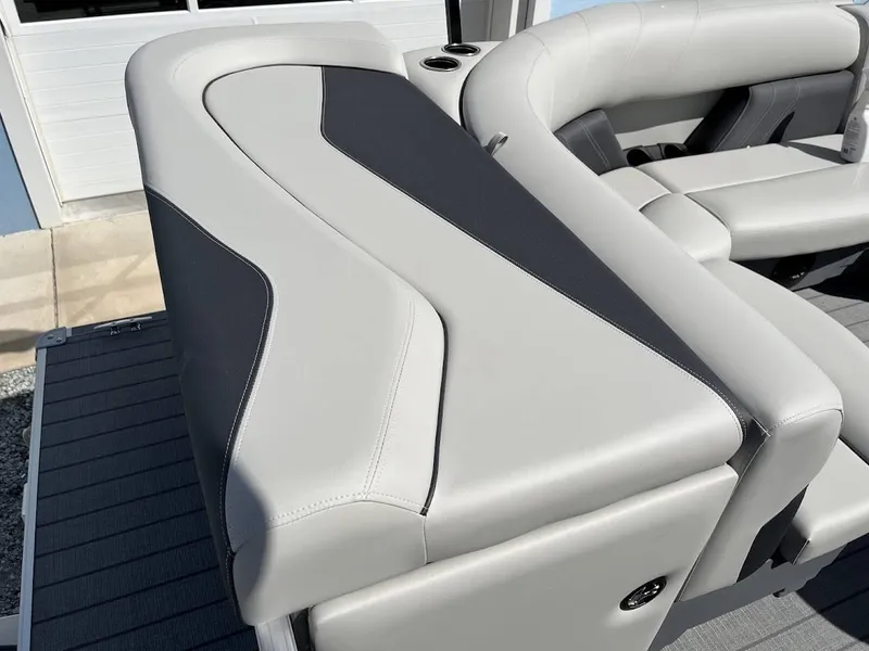 Slide: The Image of Sylvan Mirage Cruise 820 2025 - 11