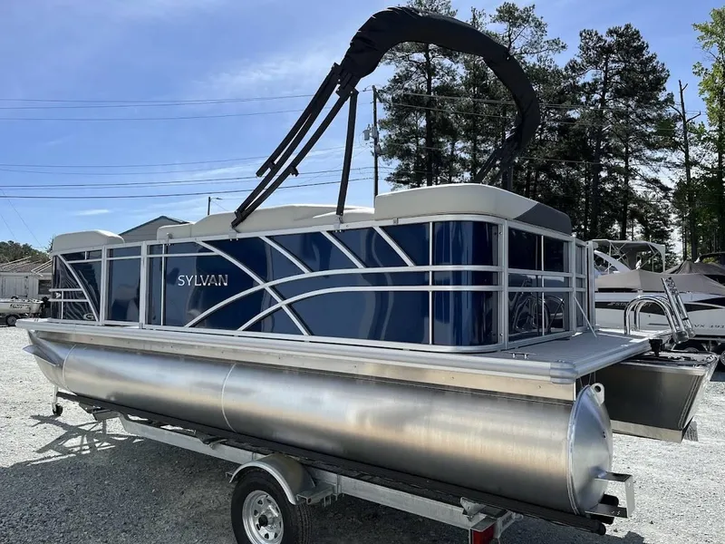 Slide: The Image of Sylvan Mirage Cruise 820 2025 - 14