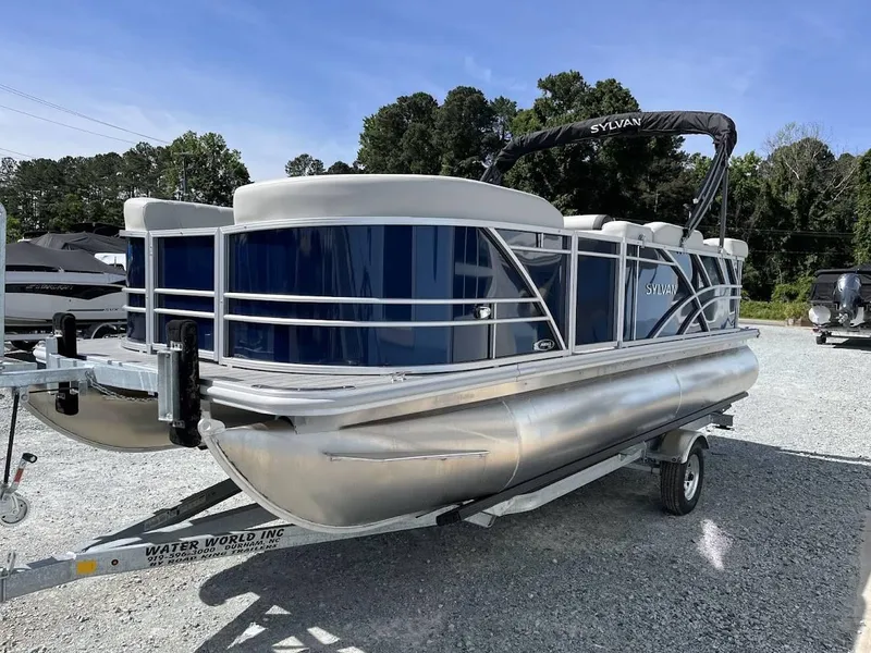 Slide: The Image of Sylvan Mirage Cruise 820 2025 - 15