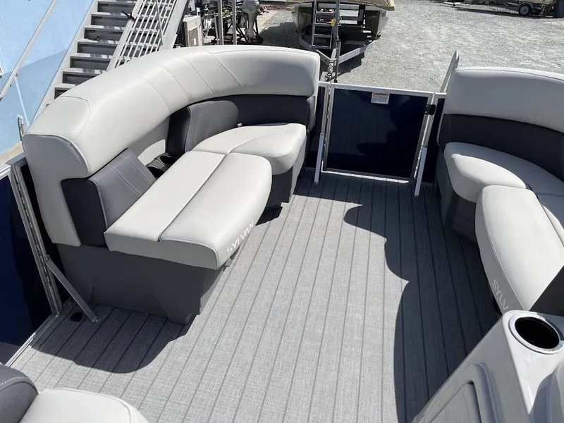 Slide: The Image of Sylvan Mirage Cruise 820 2025 - 7