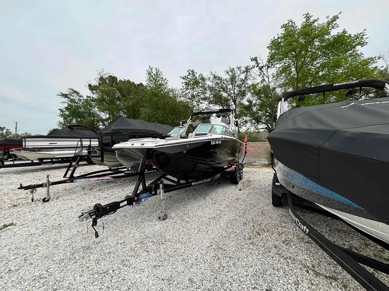 Slide: The Image of MasterCraft X-35 2013 - 2