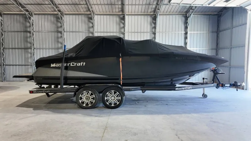 Slide: The Image of MasterCraft X-35 2013 - 23
