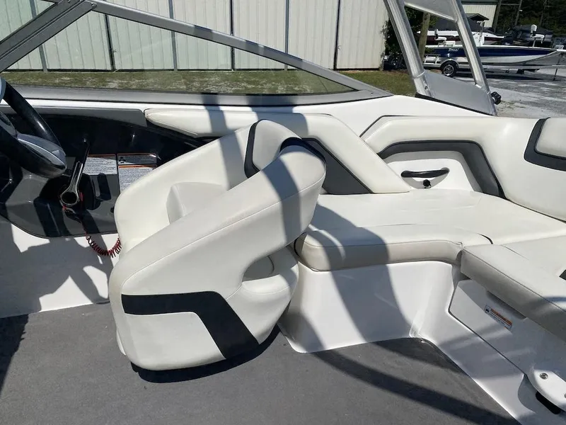 Slide: The Image of Yamaha AR190 2016 - 14