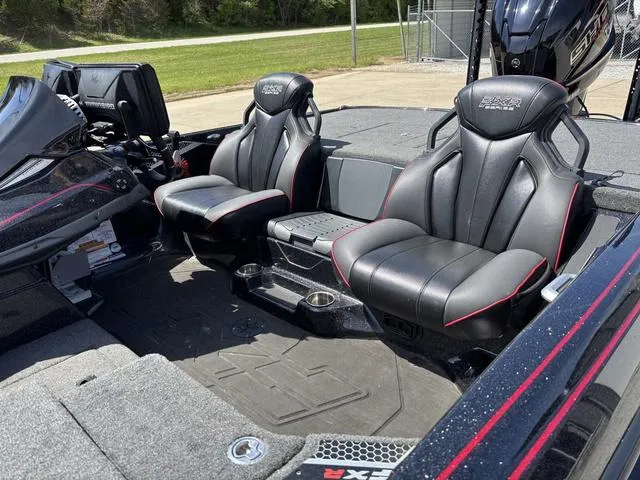 Slide: The Image of Skeeter FXR20 Limited Bass 2024 - 11