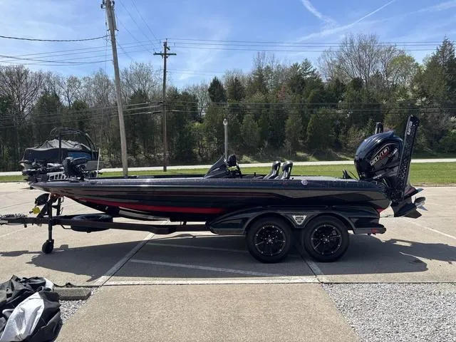 Slide: The Image of Skeeter FXR20 Limited Bass 2024 - 14