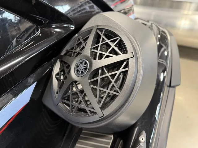 Slide: The Image of Yamaha VX Cruiser® with Audio 2025 - 16