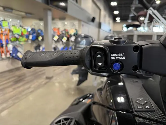 Slide: The Image of Yamaha VX Cruiser® with Audio 2025 - 19