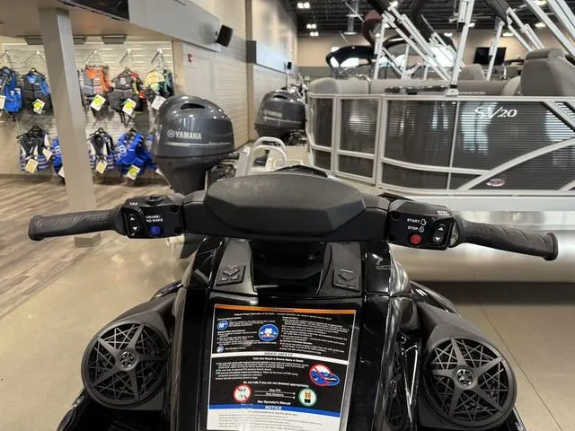 Slide: The Image of Yamaha VX Cruiser® with Audio 2025 - 21