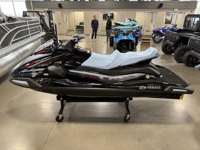 Slide: The Image of Yamaha VX Cruiser® with Audio 2025 - 9