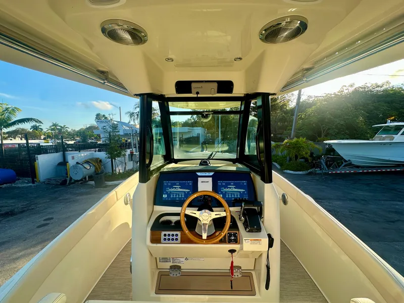 Slide: The Image of Chris-Craft Catalina 28 2025 - 14