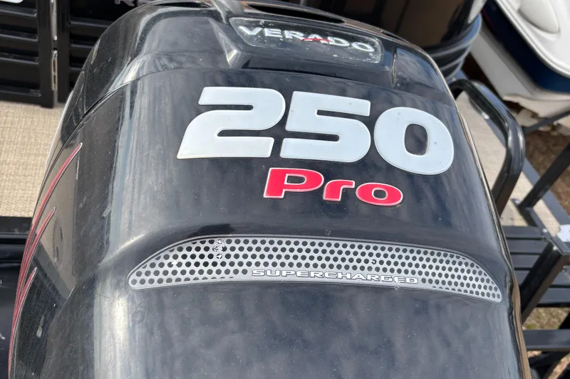 Slide: The Image of 2018 Regency R220LE3 Verado 250 Pro supercharged engine cover. - 5