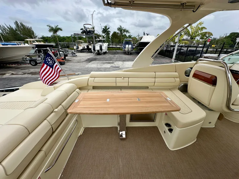 Slide: The Image of Chris-Craft LAUNCH GT 35 2025 - 18