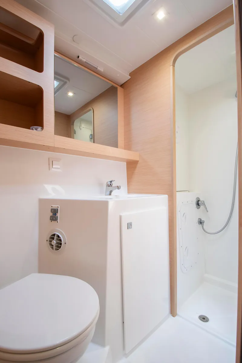 Slide: The Image of Lagoon 42 2017 - 50