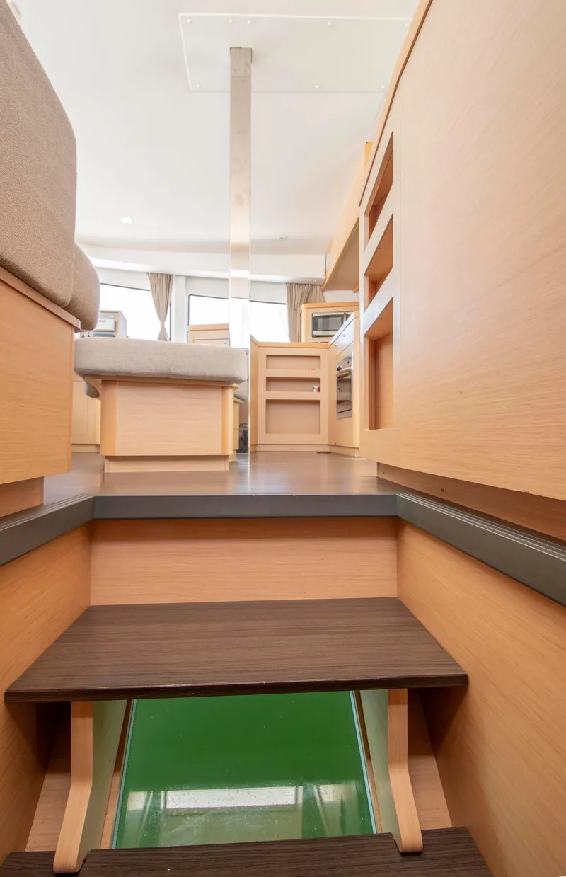 Slide: The Image of Lagoon 42 2017 - 51