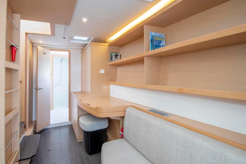 Slide: The Image of Lagoon 42 2017 - 52