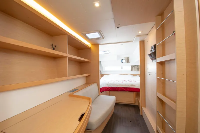 Slide: The Image of Lagoon 42 2017 - 53