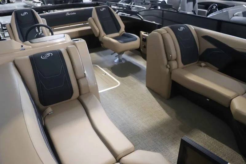 Slide: The Image of Barletta Cabrio 22UC 2026 - 18