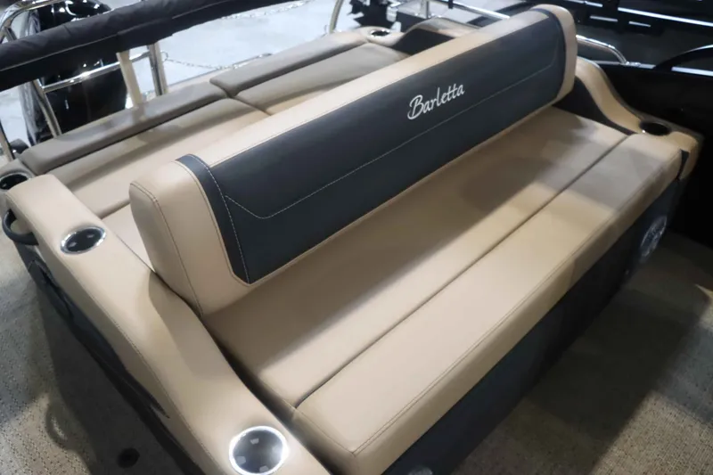 Slide: The Image of Barletta Cabrio 22UC 2026 - 5