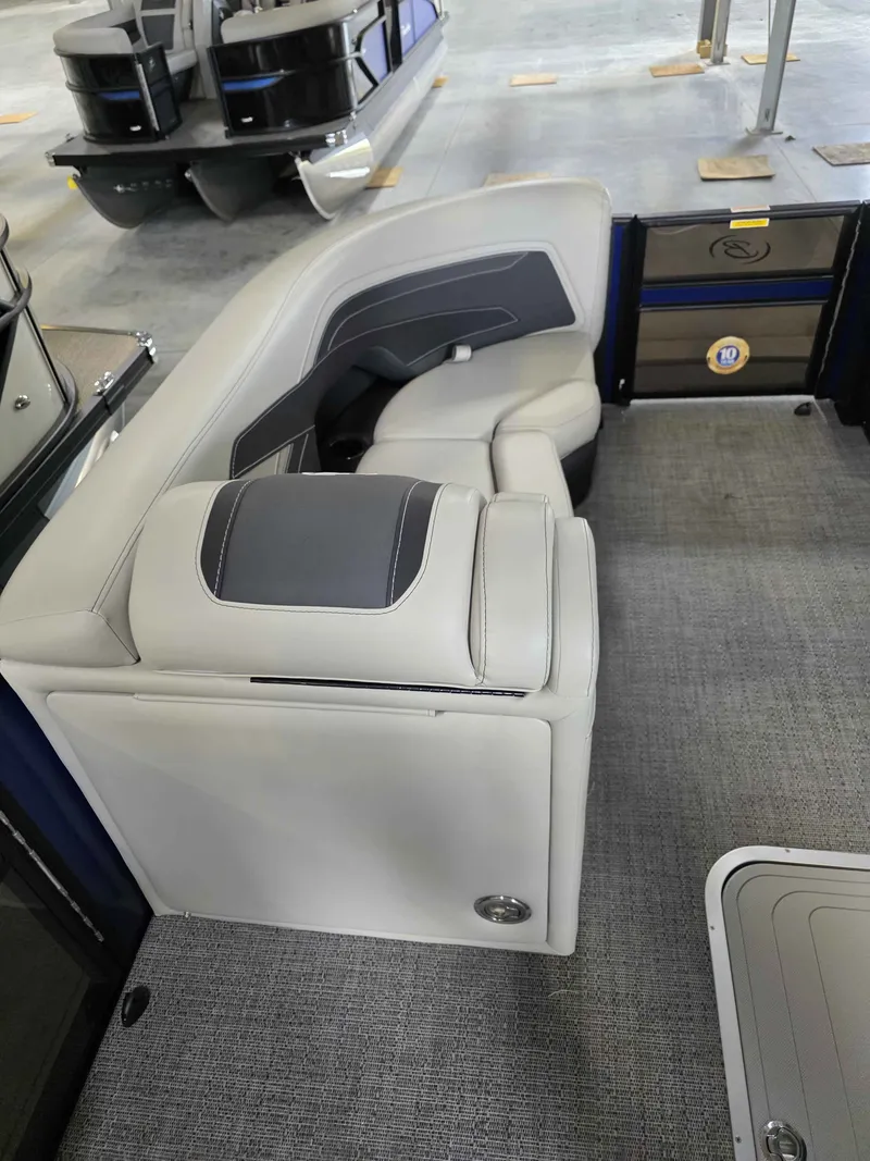 Slide: The Image of Barletta Cabrio 20UC 2026 - 8