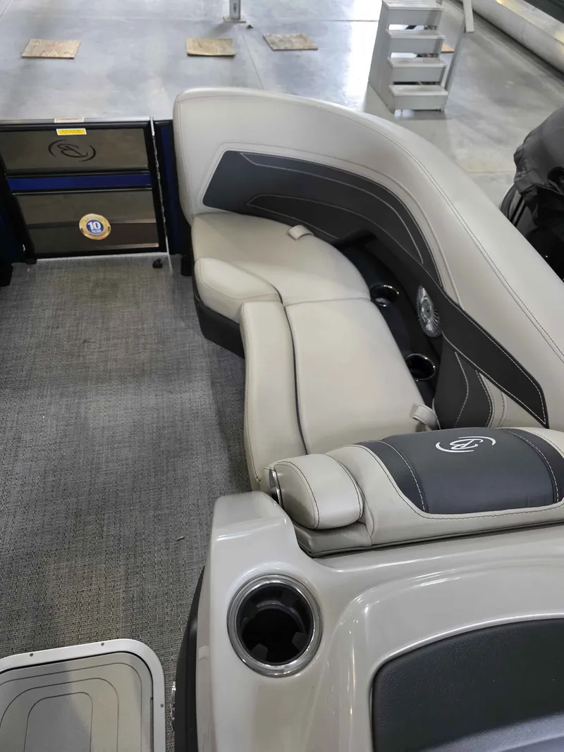 Slide: The Image of Barletta Cabrio 20UC 2026 - 9