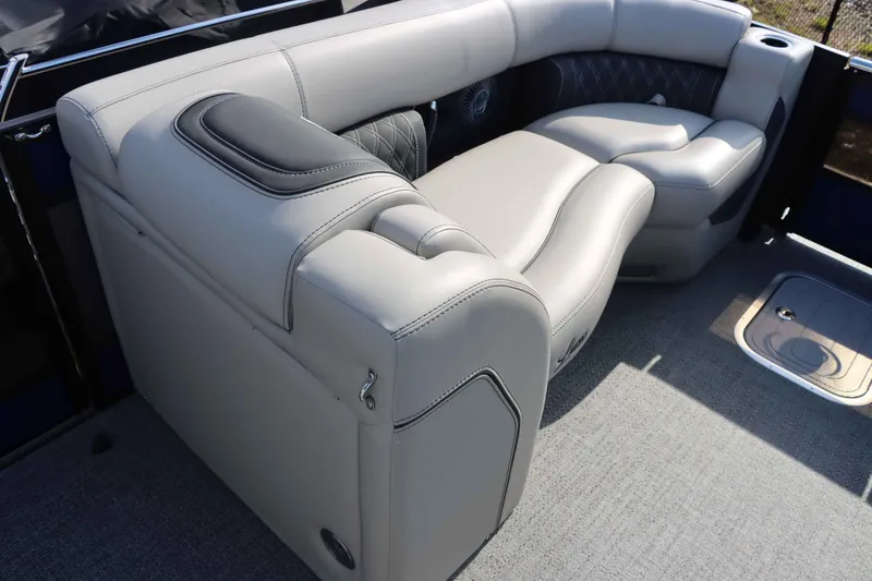 Slide: The Image of Barletta Lusso 23UC 2026 - 19