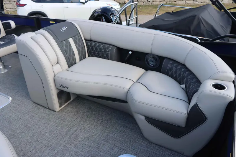 Slide: The Image of Barletta Lusso 23UC 2026 - 27