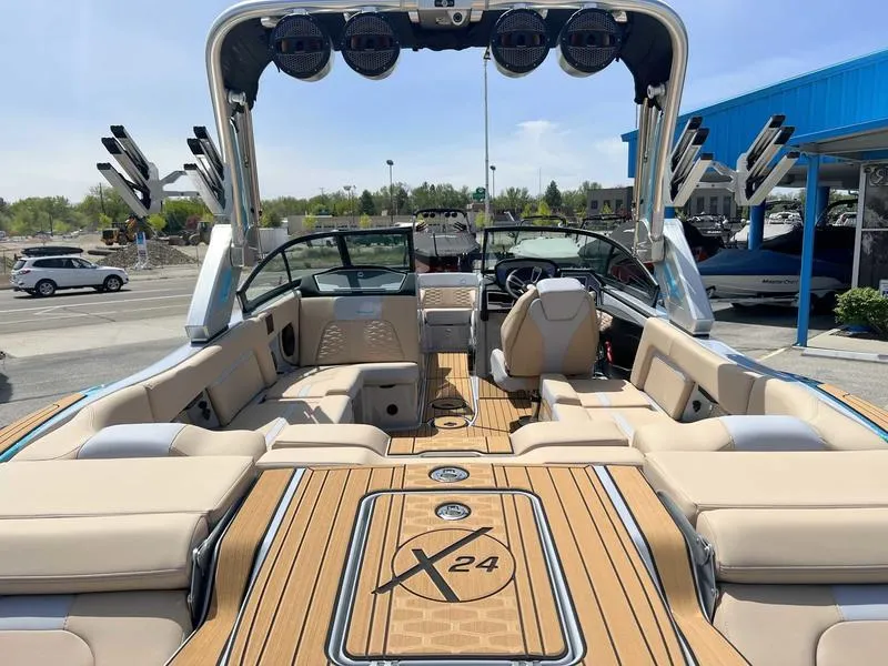 Slide: The Image of MasterCraft X24 2023 - 54