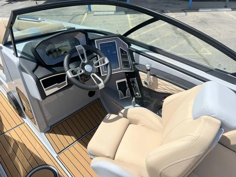 Slide: The Image of MasterCraft X24 2023 - 58