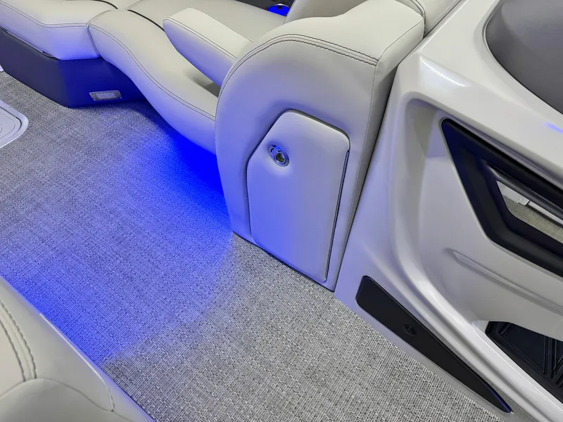 Slide: The Image of Barletta Reserve Leggera R26UCA 2025 - 55