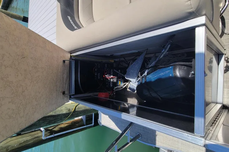 Slide: The Image of 2021 Berkshire 24' Tritoon - Salt Water Edition - 16