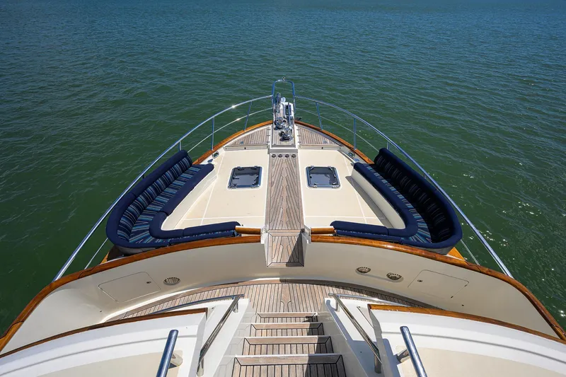 Slide: The Image of Marlow 97 Explorer 2011 - 76