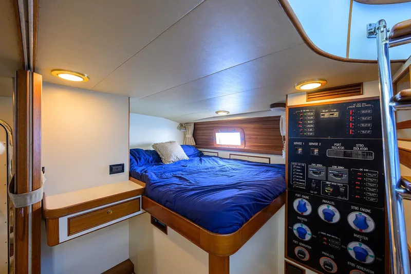 Slide: The Image of Marlow 97 Explorer 2011 - 81