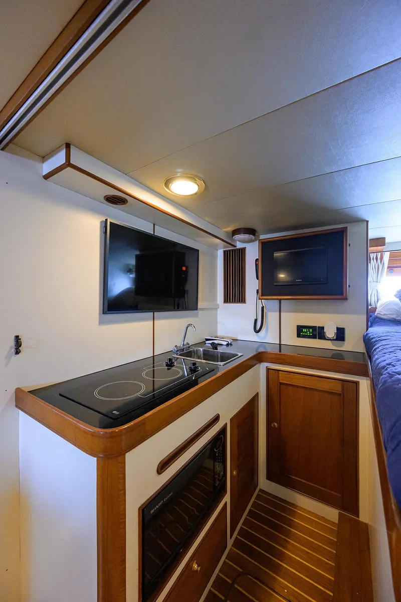 Slide: The Image of Marlow 97 Explorer 2011 - 83