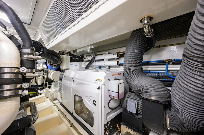 Slide: The Image of Marlow 97 Explorer 2011 - 89